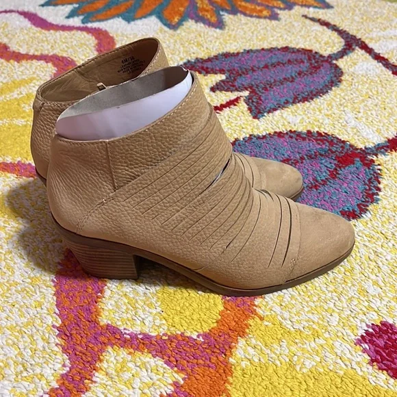 NWOT Lucky brand Zavrina - Picture 4 of 9